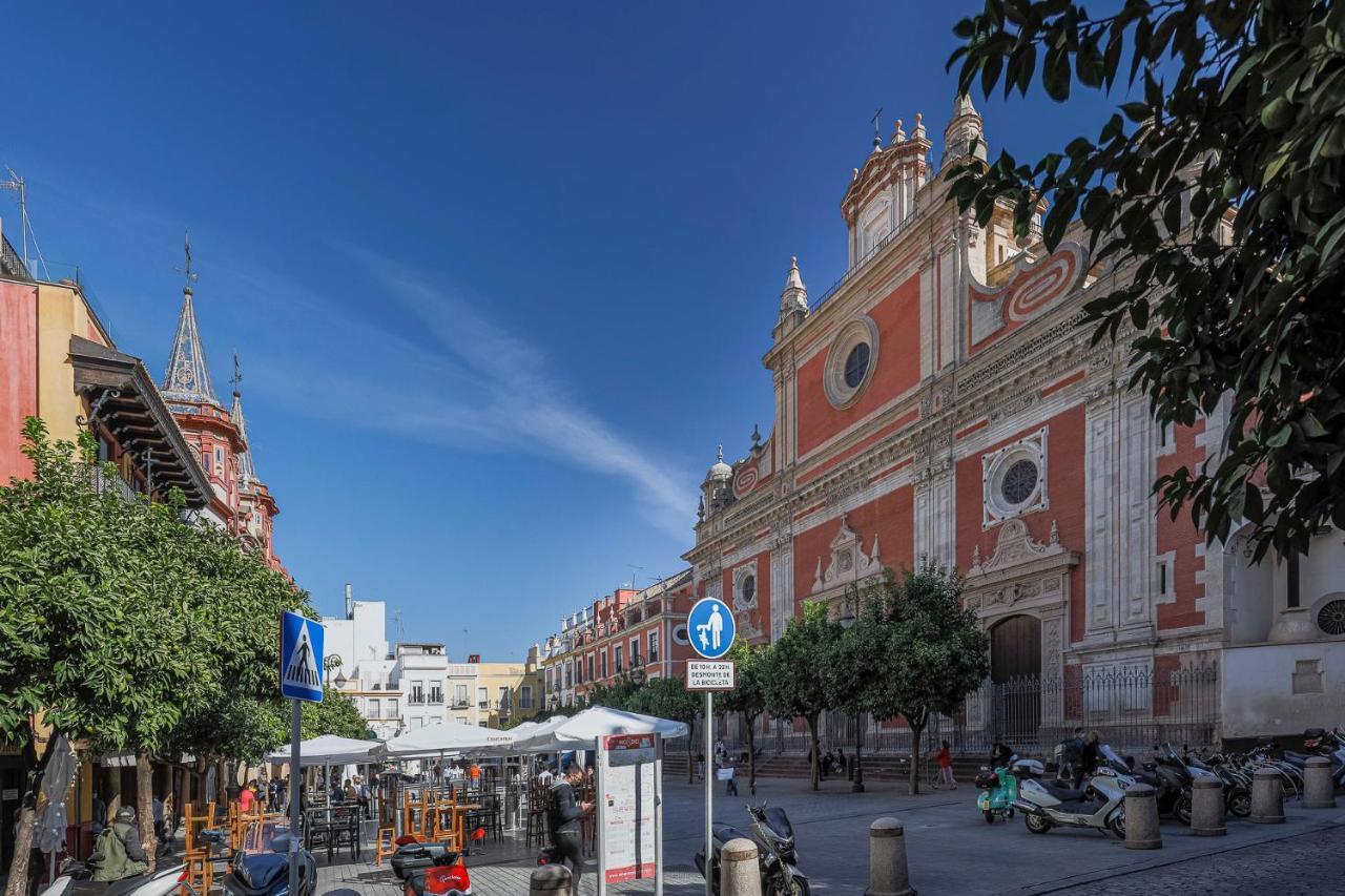 Apt. Casa Palacio Santa Cruz Cathedral Views - Sevilla Eksteriør billede